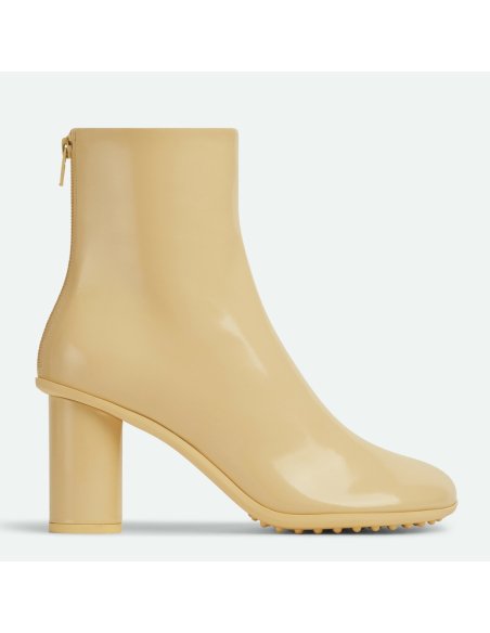 Cheap Reps Bottega Veneta Atomic Ankle Boots In Beige Lambskin