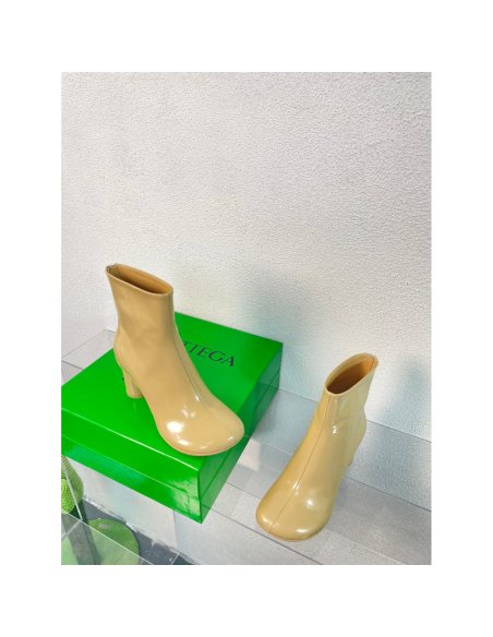 Cheap Reps Bottega Veneta Atomic Ankle Boots In Beige Lambskin