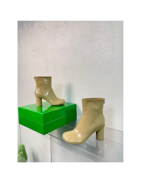 Cheap Reps Bottega Veneta Atomic Ankle Boots In Beige Lambskin