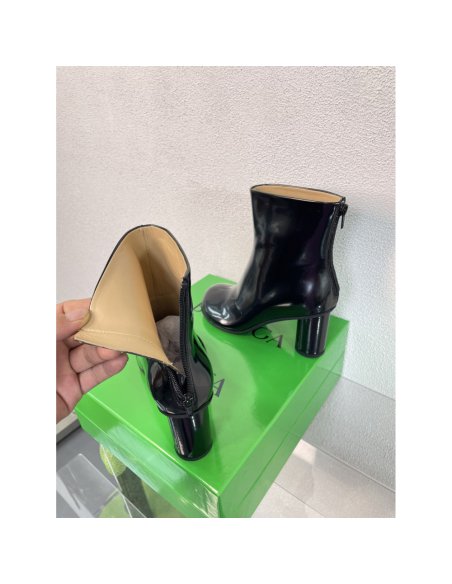 Cheap Reps Bottega Veneta Atomic Ankle Boots In Black Lambskin