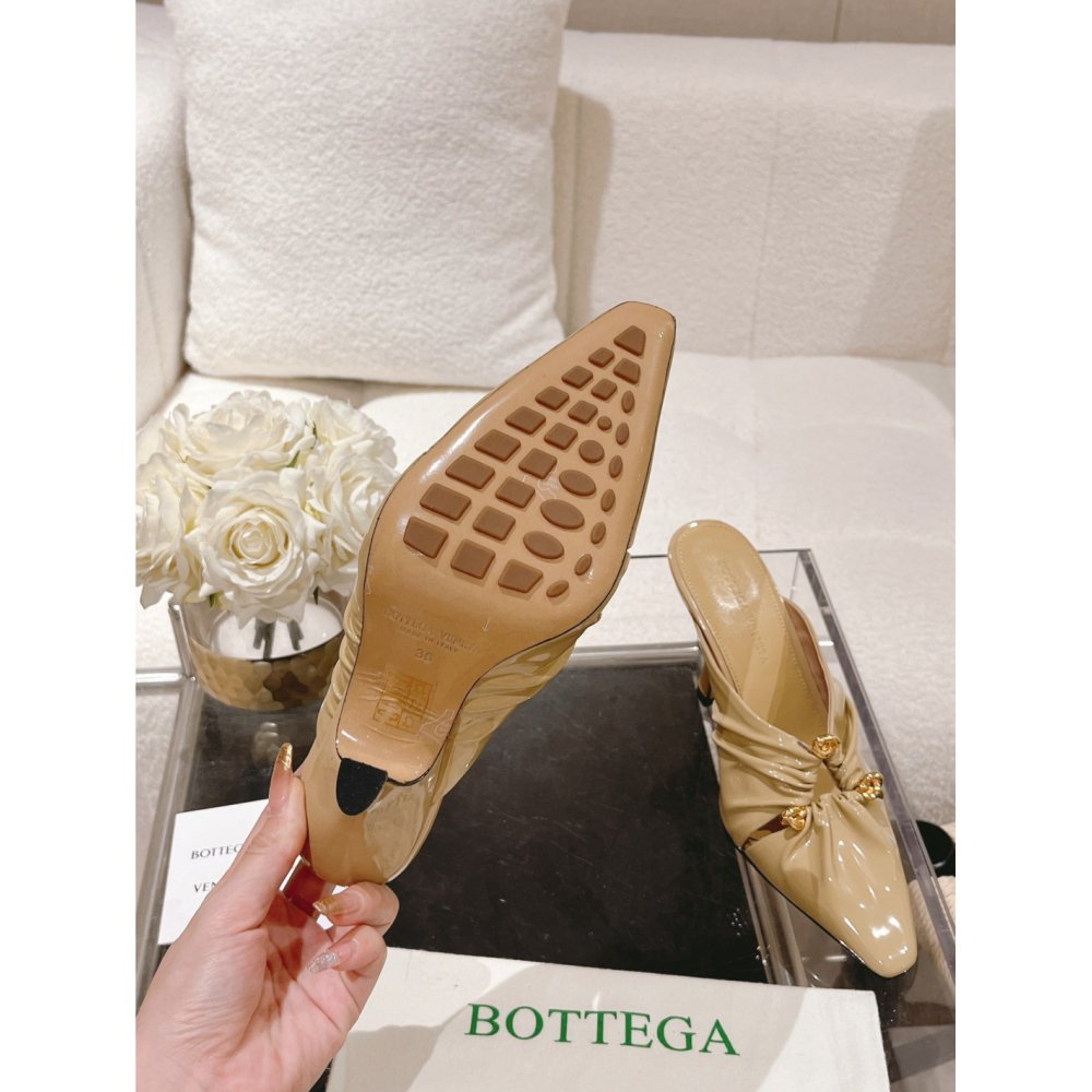 Cheap Reps Bottega Veneta Bunnie Mules 90mm In Beige Patent Leather