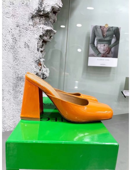 Cheap Reps Bottega Veneta Tower Mules In Orange Patent Calfskin