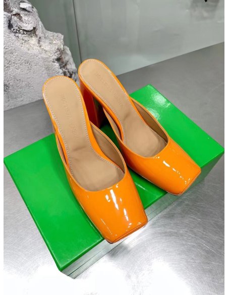 Cheap Reps Bottega Veneta Tower Mules In Orange Patent Calfskin