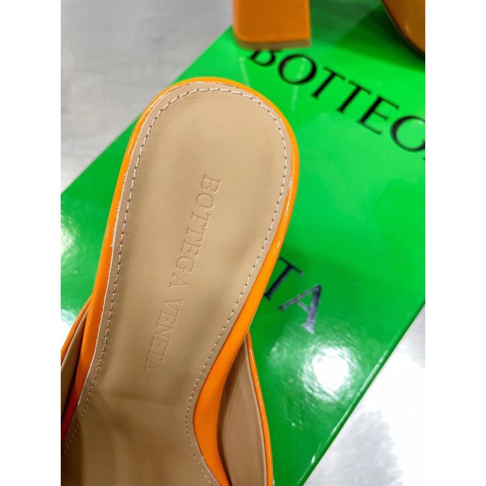 Cheap Reps Bottega Veneta Tower Mules In Orange Patent Calfskin