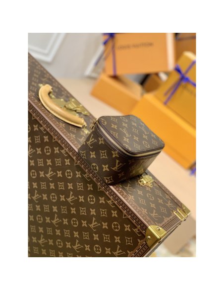 Louis Vuitton Bags M43688 17*8.5*9.5cm,Louis Vuitton Bags