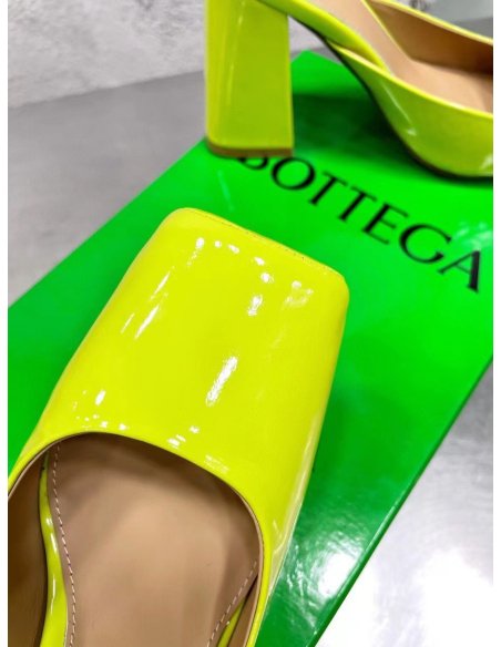 Cheap Reps Bottega Veneta Tower Mules In Yellow Patent Calfskin