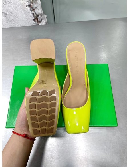 Cheap Reps Bottega Veneta Tower Mules In Yellow Patent Calfskin