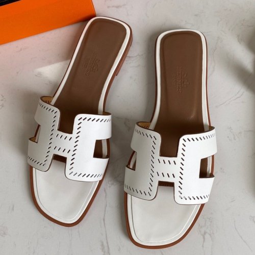 Cheap Reps Hermes Oran Slide Sandals In White Swift Perforated Calfskin