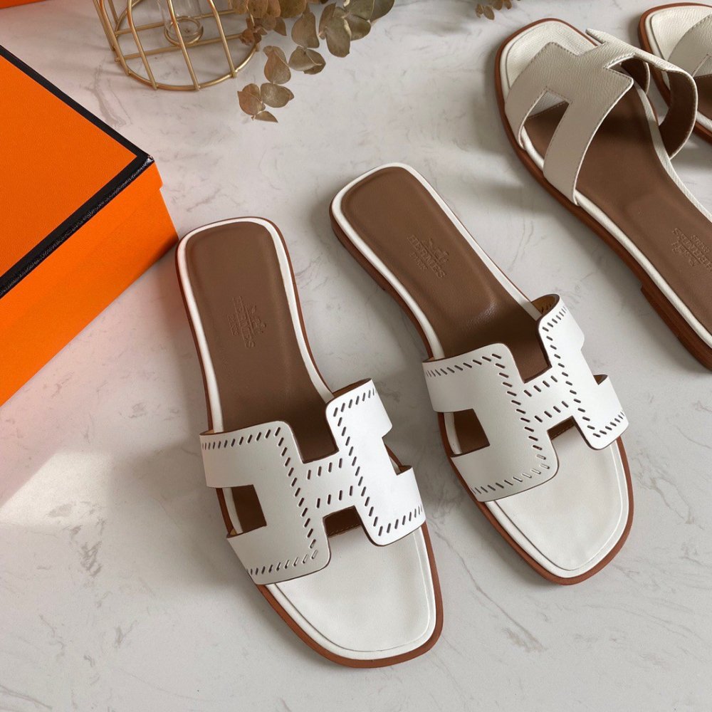 Cheap Reps Hermes Oran Slide Sandals In White Swift Perforated Calfskin