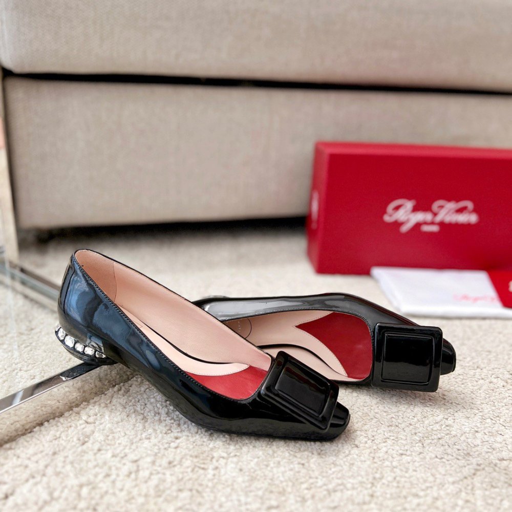 Cheap Reps Roger Vivier Strass Heel Covered Buckle Ballerinas In Black Patent Leather
