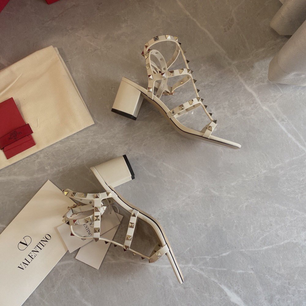Cheap Reps Valentino Rockstud Ankle Strap Sandals 60mm In Poudre Calfskin