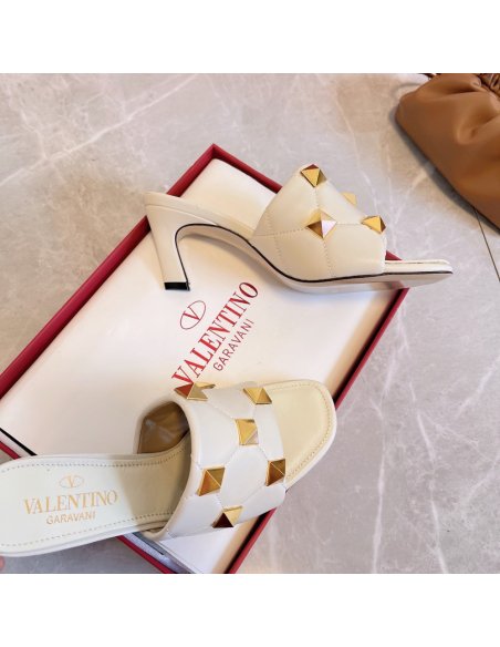 Cheap Reps Valentino Roman Stud Slide Sandals 65mm In White Leather