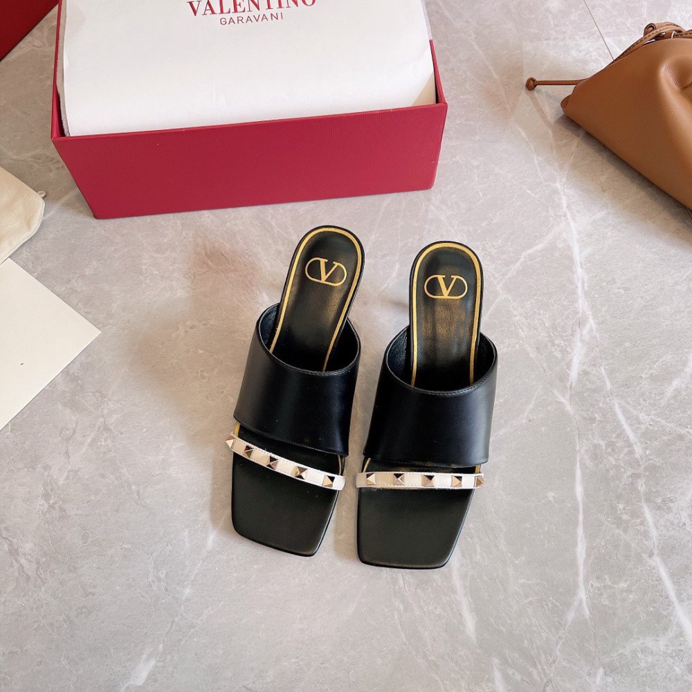 Cheap Reps Valentino Black Rockstud Slide Sandals With Sculpted Heel