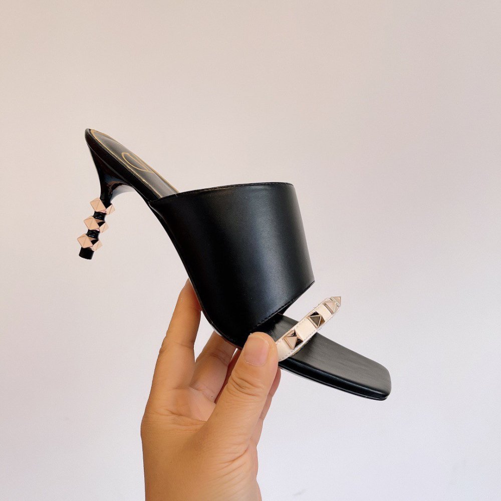 Cheap Reps Valentino Black Rockstud Slide Sandals With Sculpted Heel