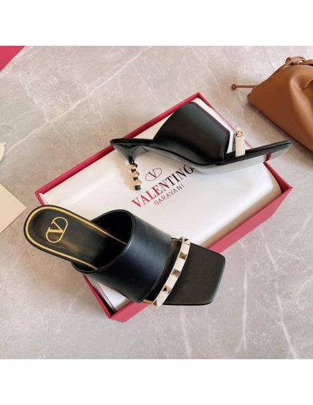 Cheap Reps Valentino Black Rockstud Slide Sandals With Sculpted Heel