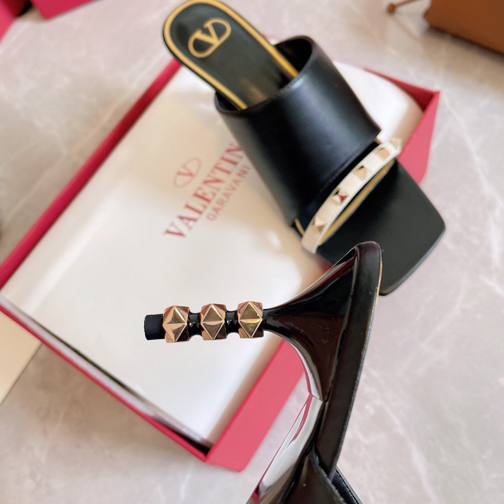 Cheap Reps Valentino Black Rockstud Slide Sandals With Sculpted Heel