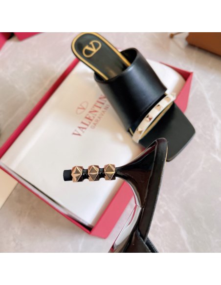 Cheap Reps Valentino Black Rockstud Slide Sandals With Sculpted Heel