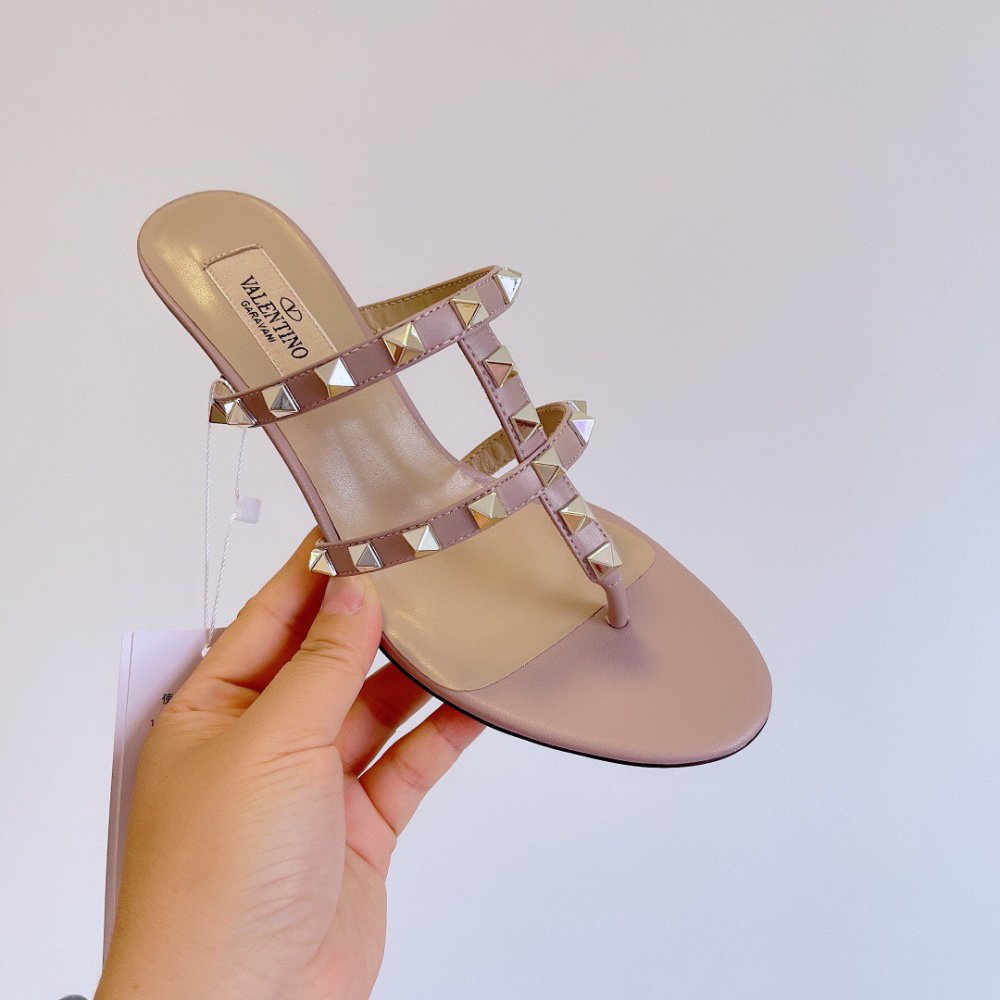 Cheap Reps Valentino Rockstud Flip Flop Sandals 50mm In Poudre Calfskin