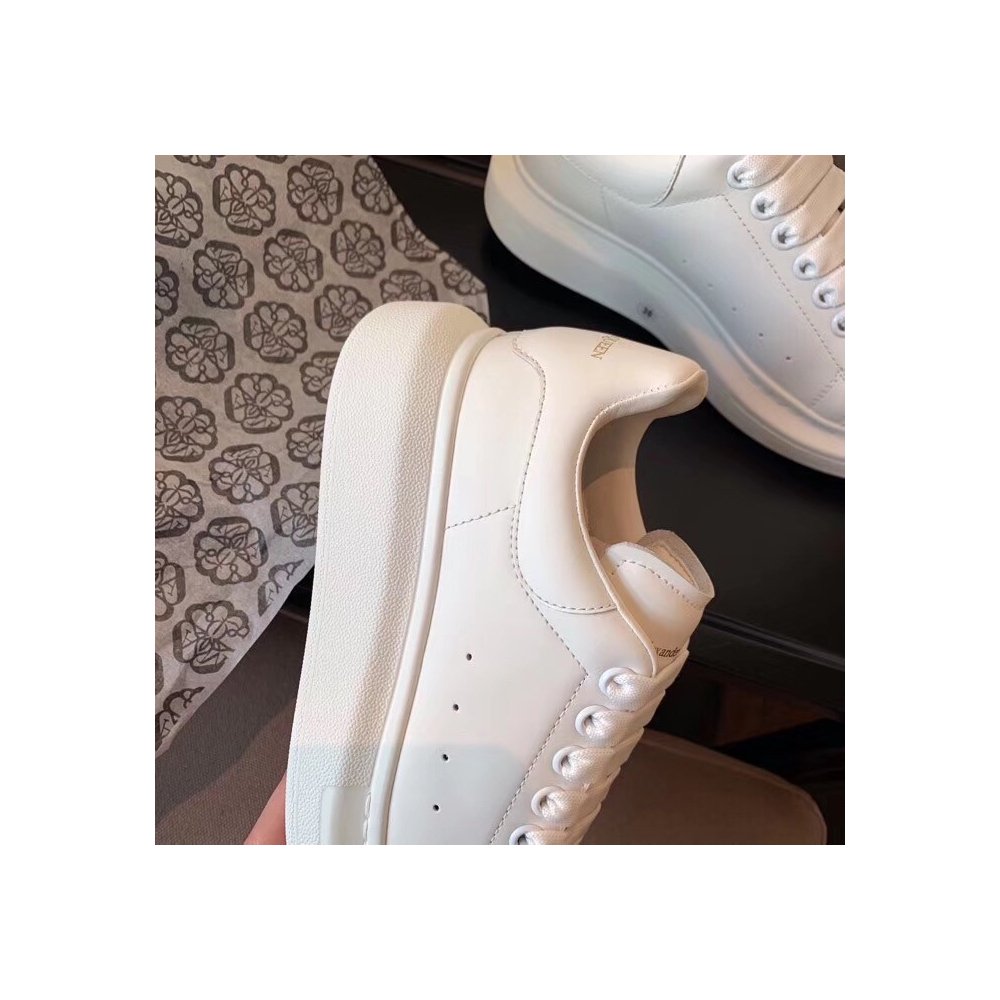 Cheap Reps Alexander McQueen Womens White Oversized Sneakers