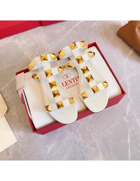 Cheap Reps Valentino Roman Stud Flat Sandals In White Calfskin
