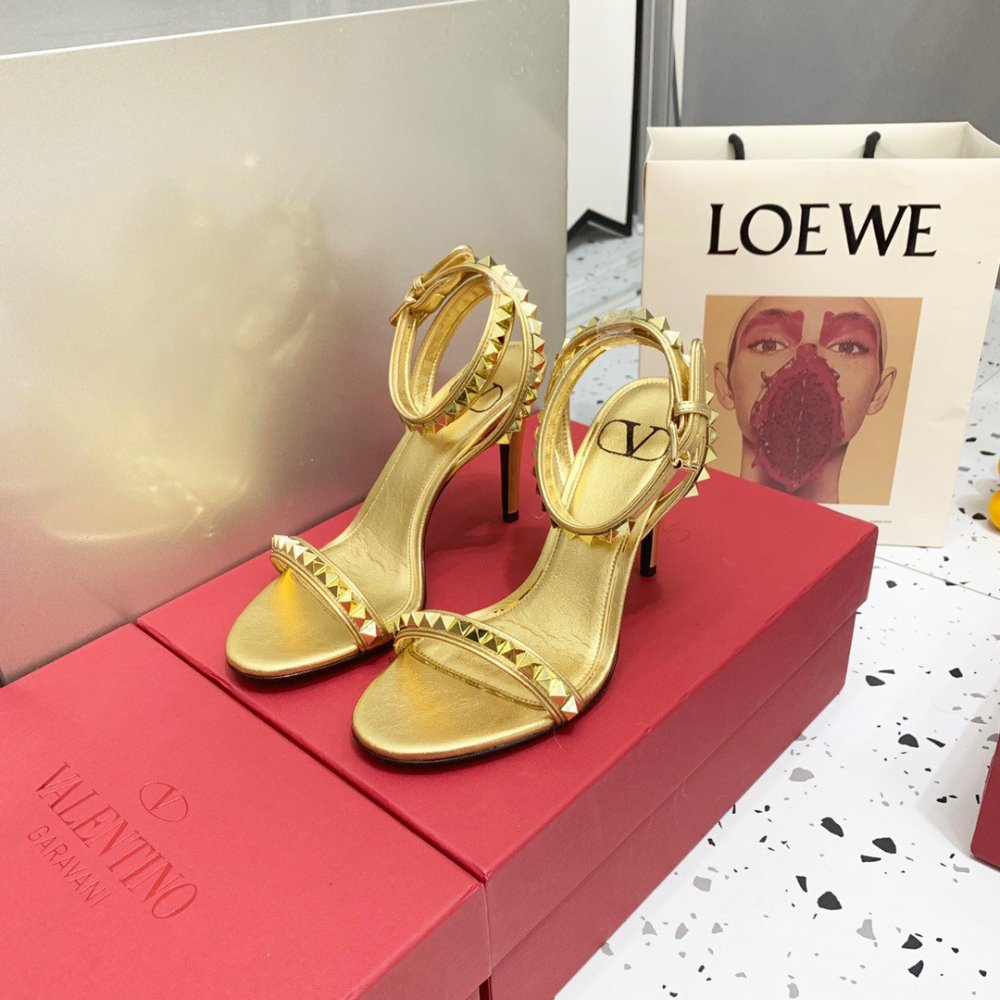 Cheap Reps Valentino Rockstud No Limit Sandal 100mm In Gold Metallic Nappa