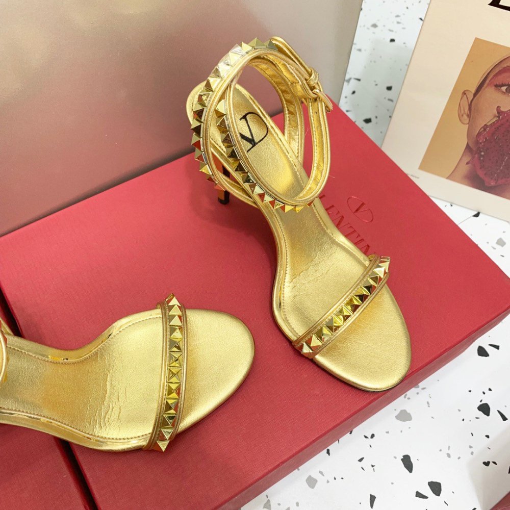 Cheap Reps Valentino Rockstud No Limit Sandal 100mm In Gold Metallic Nappa