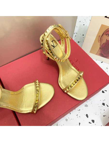 Cheap Reps Valentino Rockstud No Limit Sandal 100mm In Gold Metallic Nappa