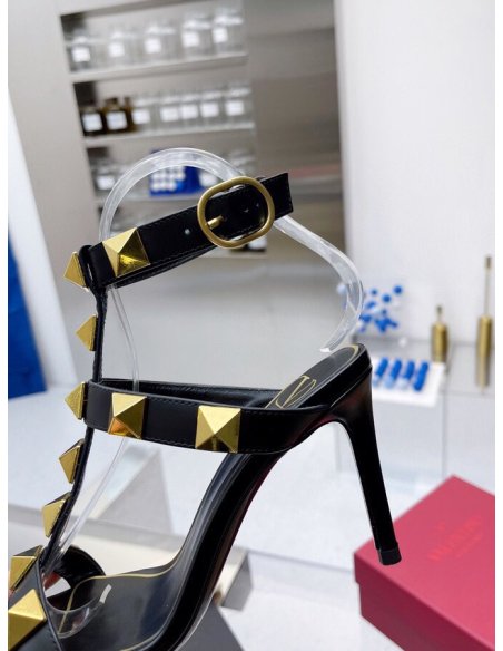 Cheap Reps Valentino Roman Stud Sandals 100mm In Black Calfskin