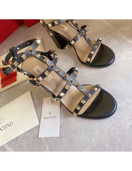 Cheap Reps Valentino Rockstud Ankle Strap Sandals 90mm In Black Calfskin