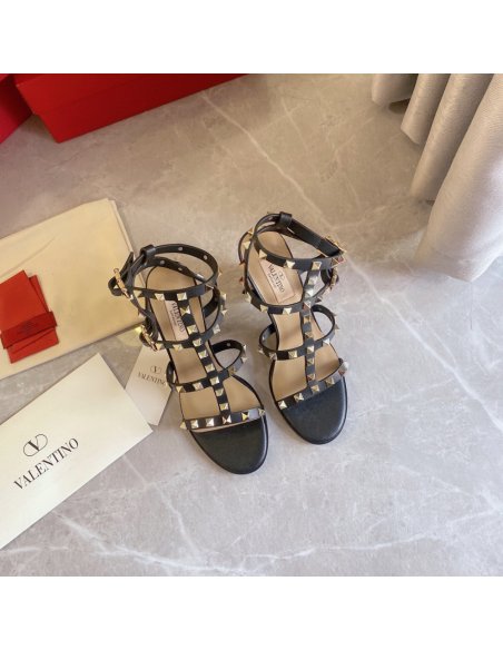 Cheap Reps Valentino Rockstud Ankle Strap Sandals 90mm In Black Calfskin