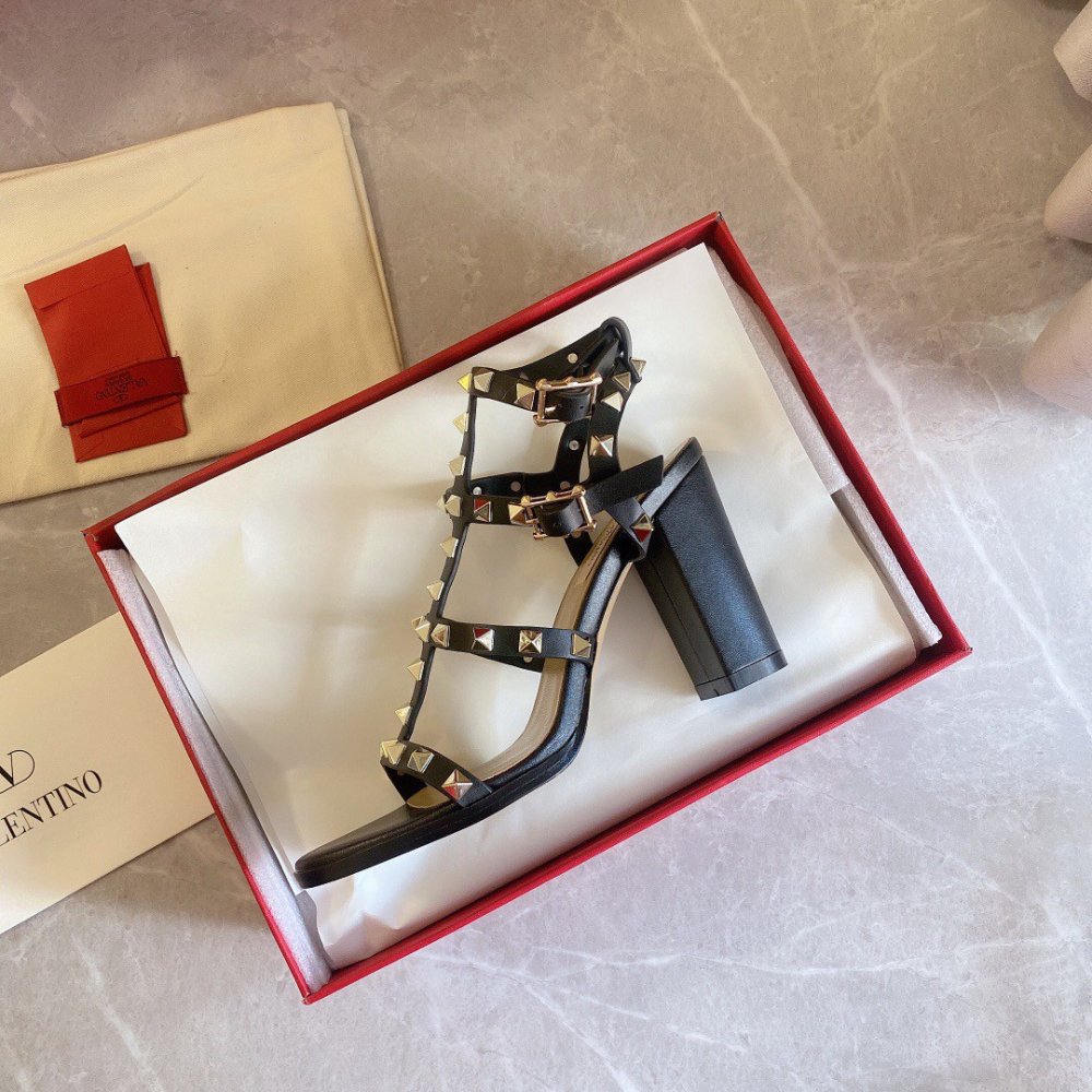 Cheap Reps Valentino Rockstud Ankle Strap Sandals 90mm In Black Calfskin