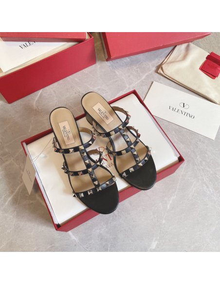 Cheap Reps Valentino Rockstud Slide Sandals 60mm In Black Calfskin