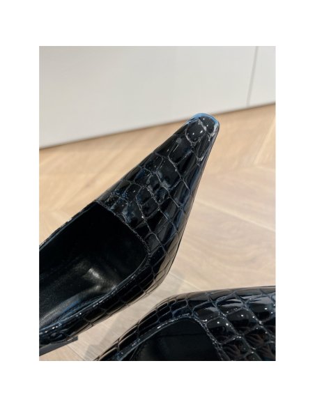 Cheap Reps Saint Laurent Lee Slingback Pumps in Crocodile-embossed Leather