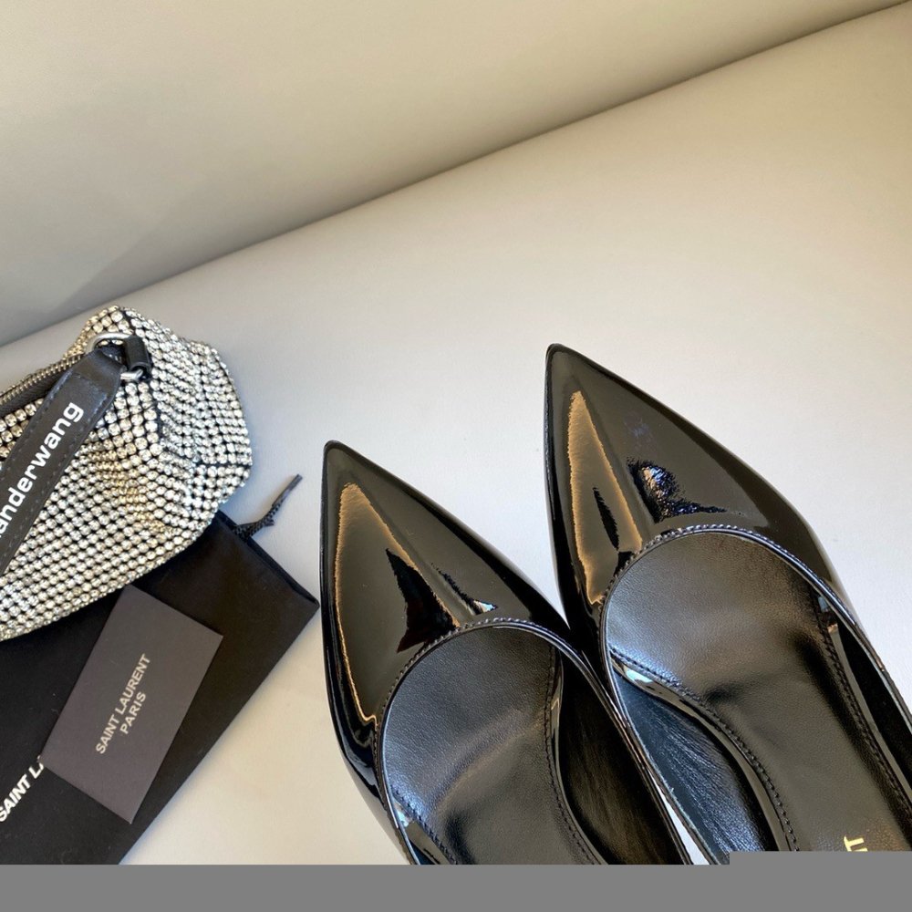 Cheap Reps Saint Laurent Opyum Pumps 85mm In Patent Leather with Gold Heel