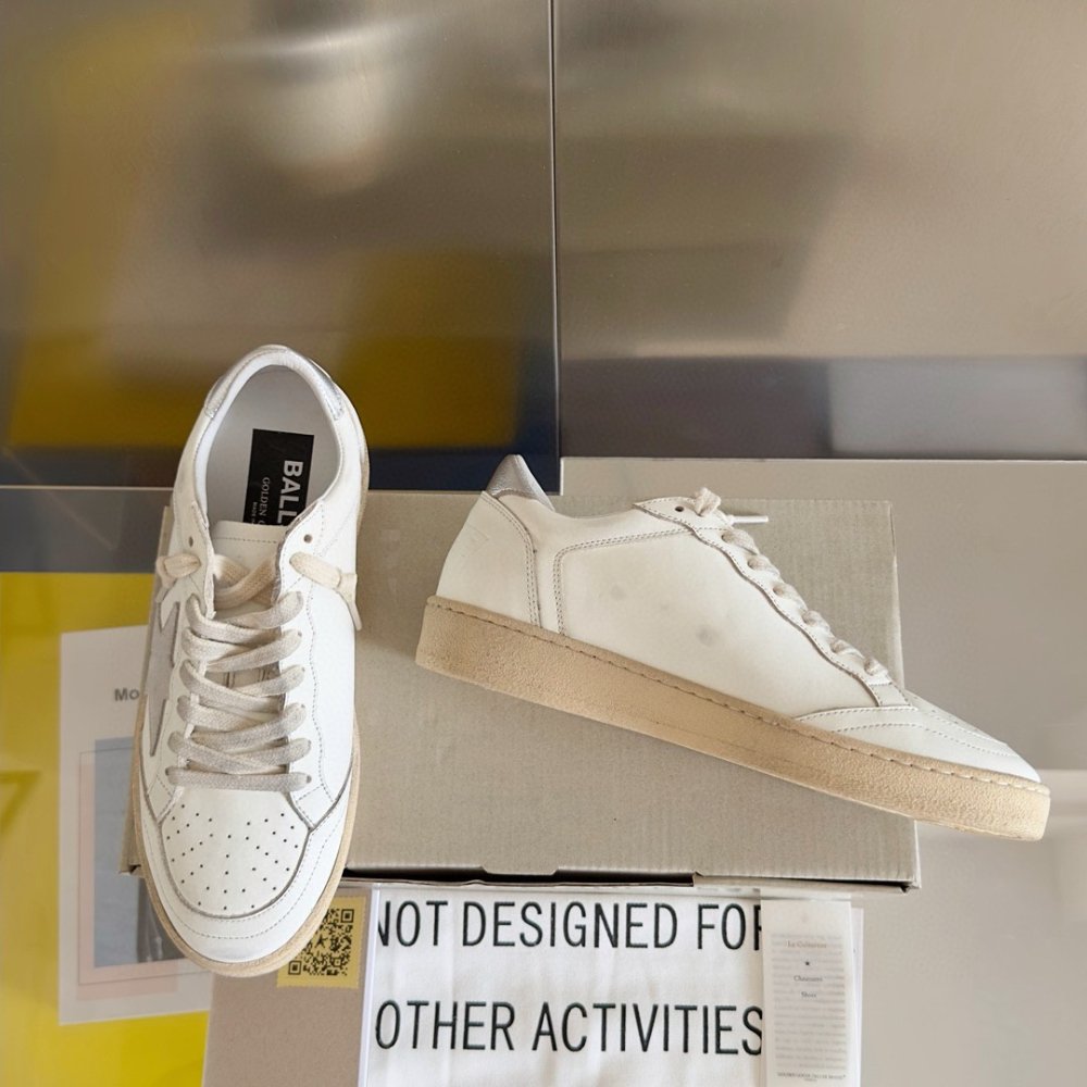 Cheap Reps Golden Goose Womens Ball Star Sneakers with Suede Atar and Metallic Leather Heel Tab