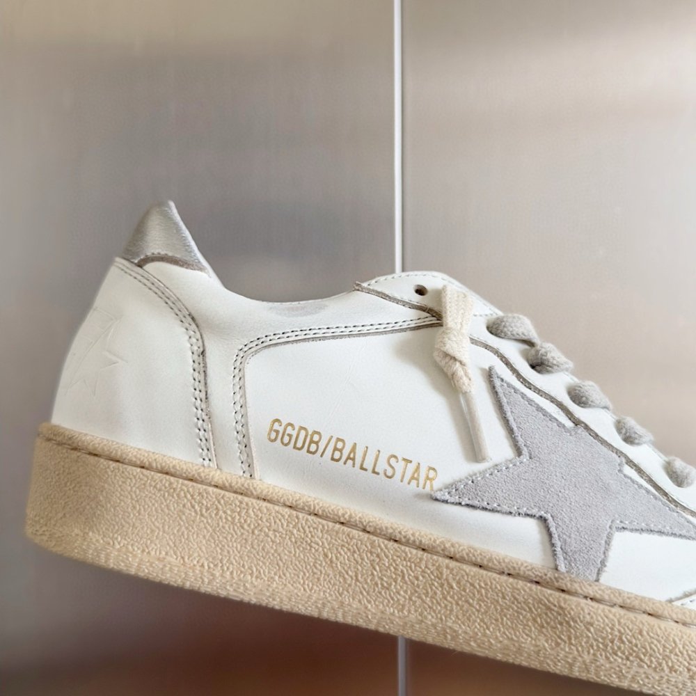 Cheap Reps Golden Goose Womens Ball Star Sneakers with Suede Atar and Metallic Leather Heel Tab