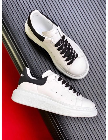 Cheap Reps Alexander McQueen Womens Oversized Sneakers With Noir Heel