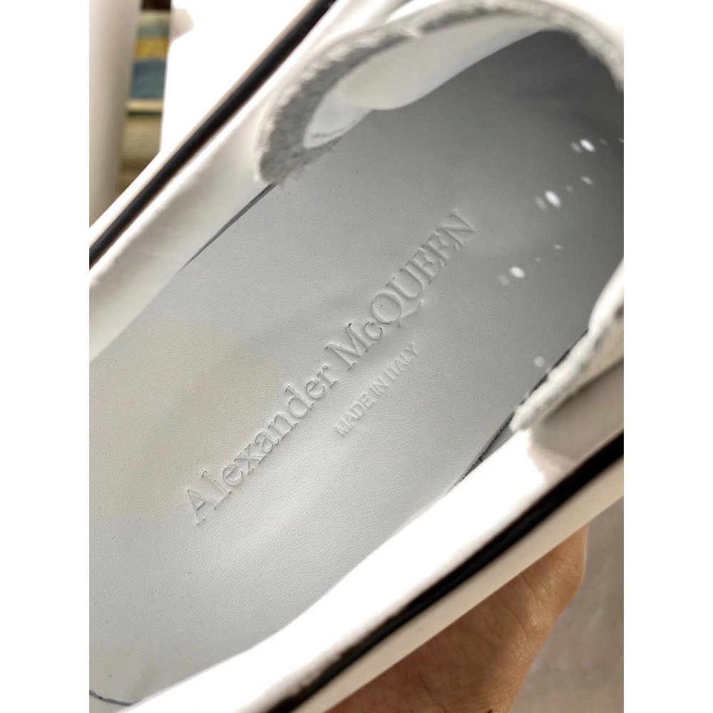 Cheap Reps Alexander McQueen Womens White/Black Oversized Sneakers