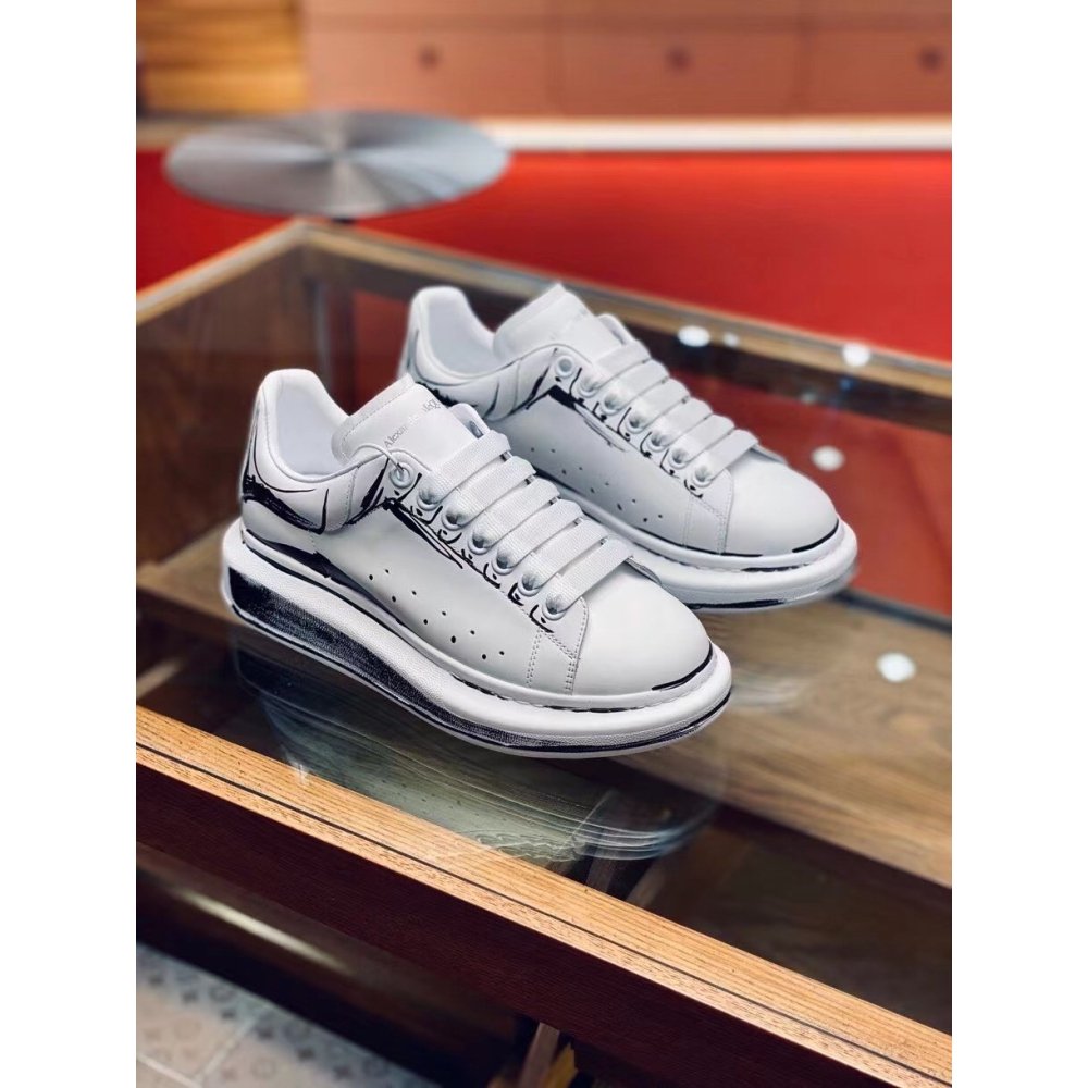 Cheap Reps Alexander McQueen Womens Oversized Sneakers With Black Printed