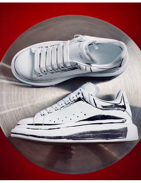 Cheap Reps Alexander McQueen Womens Oversized Sneakers With Black Printed