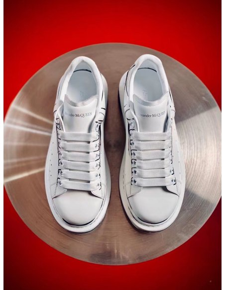 Cheap Reps Alexander McQueen Womens Oversized Sneakers With Black Printed