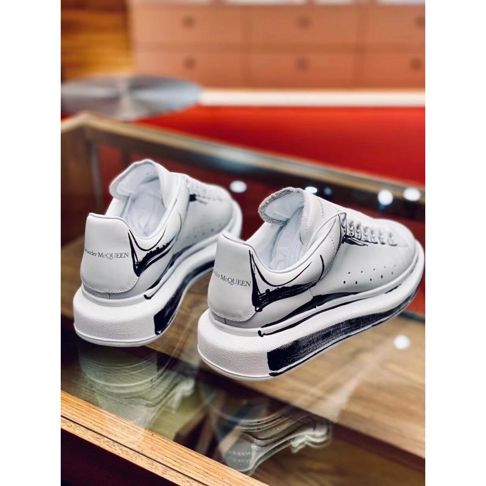 Cheap Reps Alexander McQueen Womens Oversized Sneakers With Black Printed