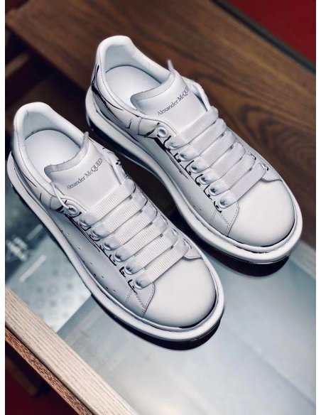 Cheap Reps Alexander McQueen Womens Oversized Sneakers With Black Printed