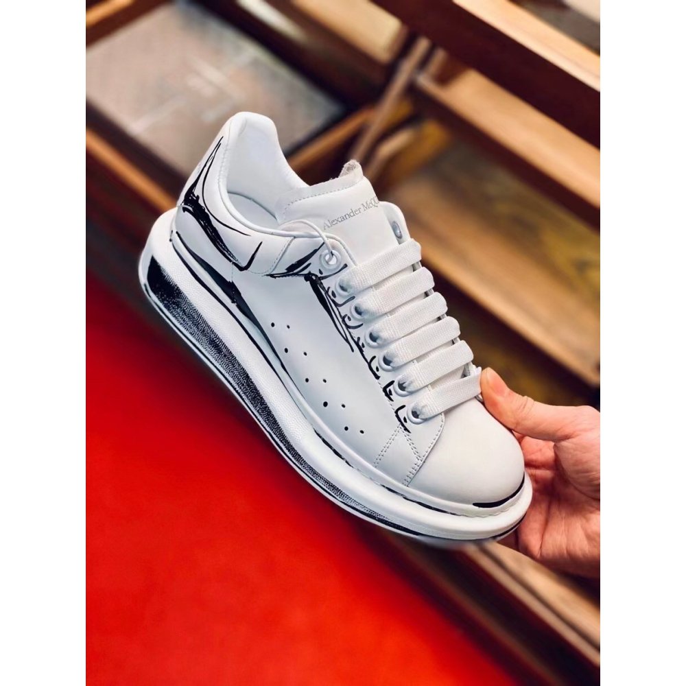 Cheap Reps Alexander McQueen Womens Oversized Sneakers With Black Printed