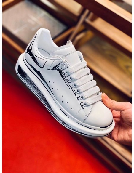 Cheap Reps Alexander McQueen Womens Oversized Sneakers With Black Printed