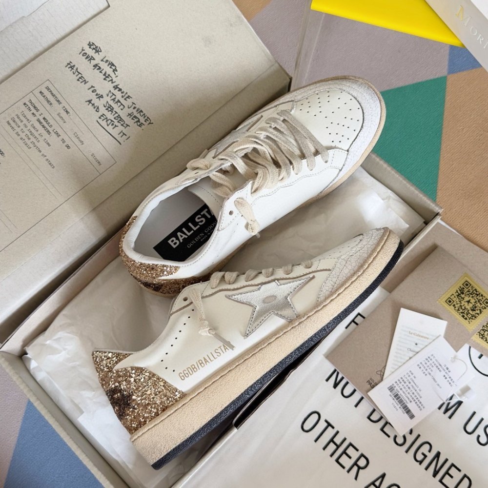 Cheap Reps Golden Goose Womens Ball Star Sneakers with Silver Star and Gold Glitter Heel Tab