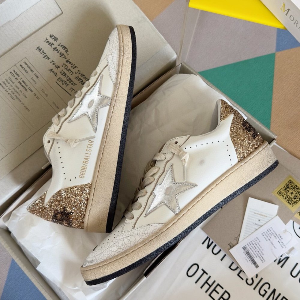 Cheap Reps Golden Goose Womens Ball Star Sneakers with Silver Star and Gold Glitter Heel Tab