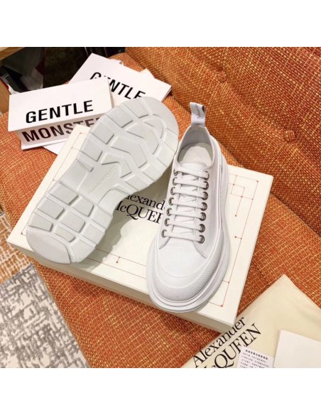 Cheap Reps Alexander McQueen Womens White Tread Slick Lace Up Sneakers