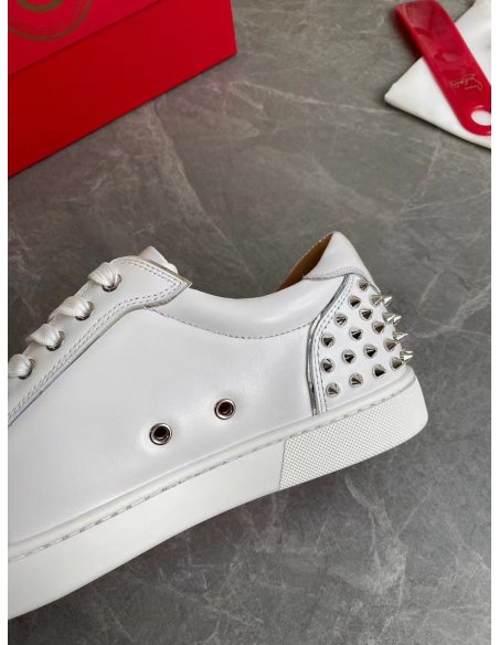 Cheap Reps Christian Louboutin Womens Vieira 2 Flat Sneakers In White Calfskin