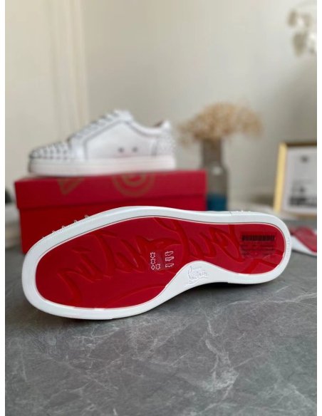 Cheap Reps Christian Louboutin Womens Vieira 2 Flat Sneakers In White Calfskin